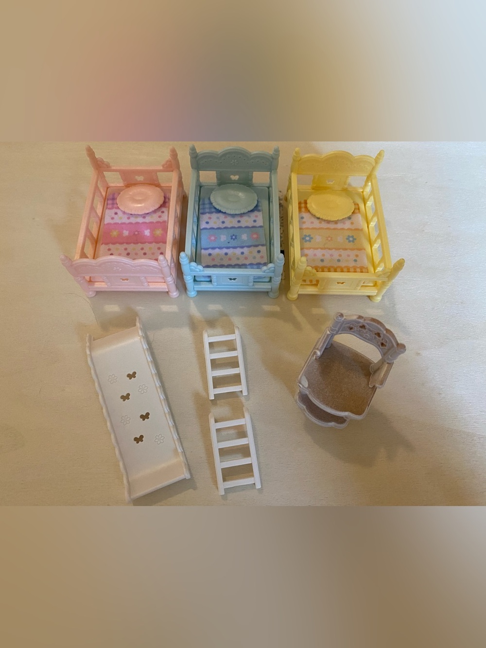 Sylvanian Families/ Calico Critters Furniture & Accessories from 5 sets! - Picture 8 of 12